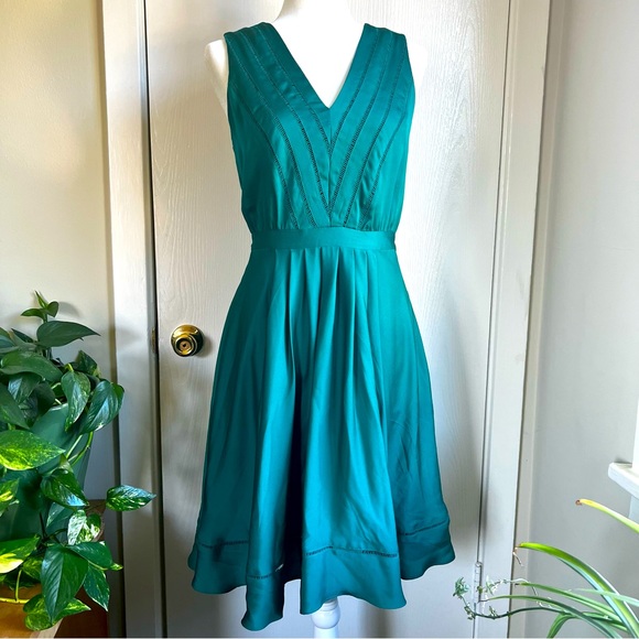 Banana Republic Satin Midi V Dress in cosmic teal - Picture 3 of 9
